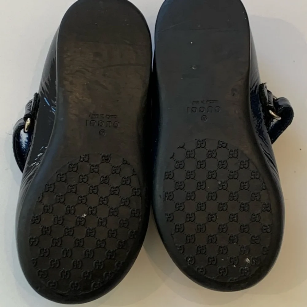 Gucci navy Mary Jane flats